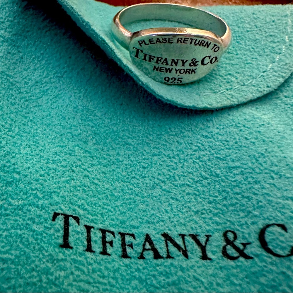 Oval Return to Tiffany Ring
